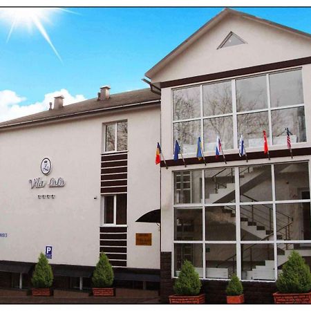 Lolo Hotel Chisinau Ngoại thất bức ảnh
