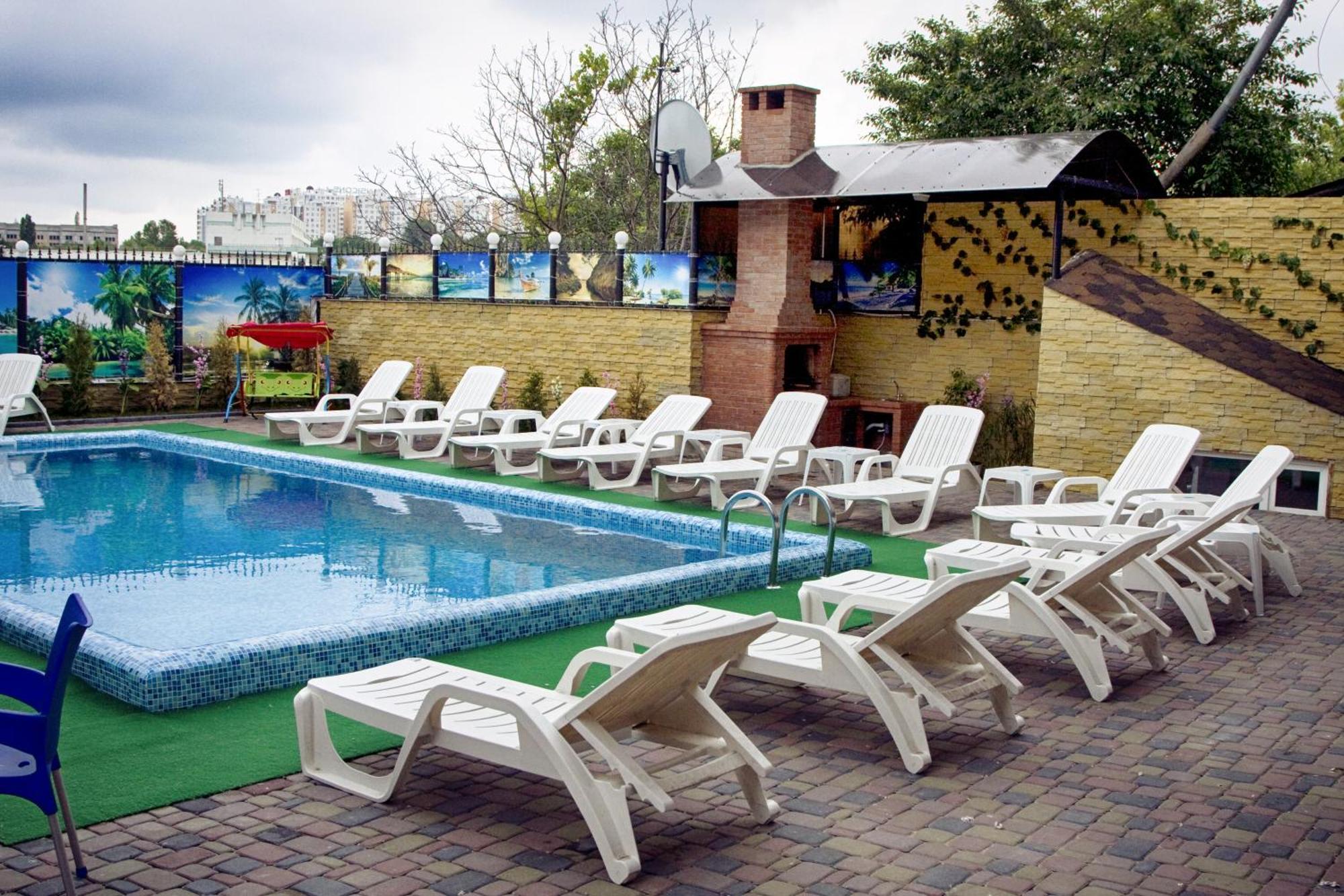 Lolo Hotel Chisinau Ngoại thất bức ảnh